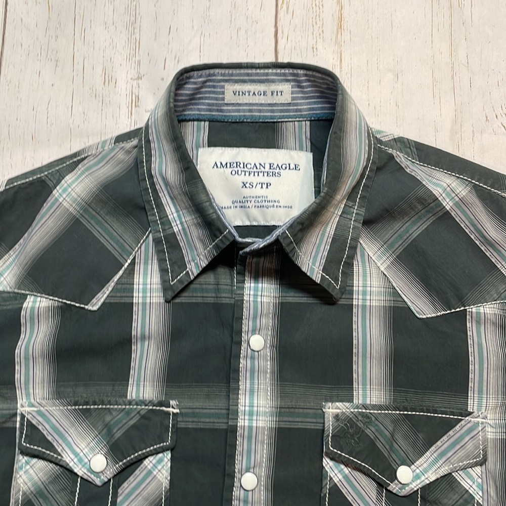 American Eagle women’s western style snap front long sleeve shirt. Size XS - Picture 4 of 9